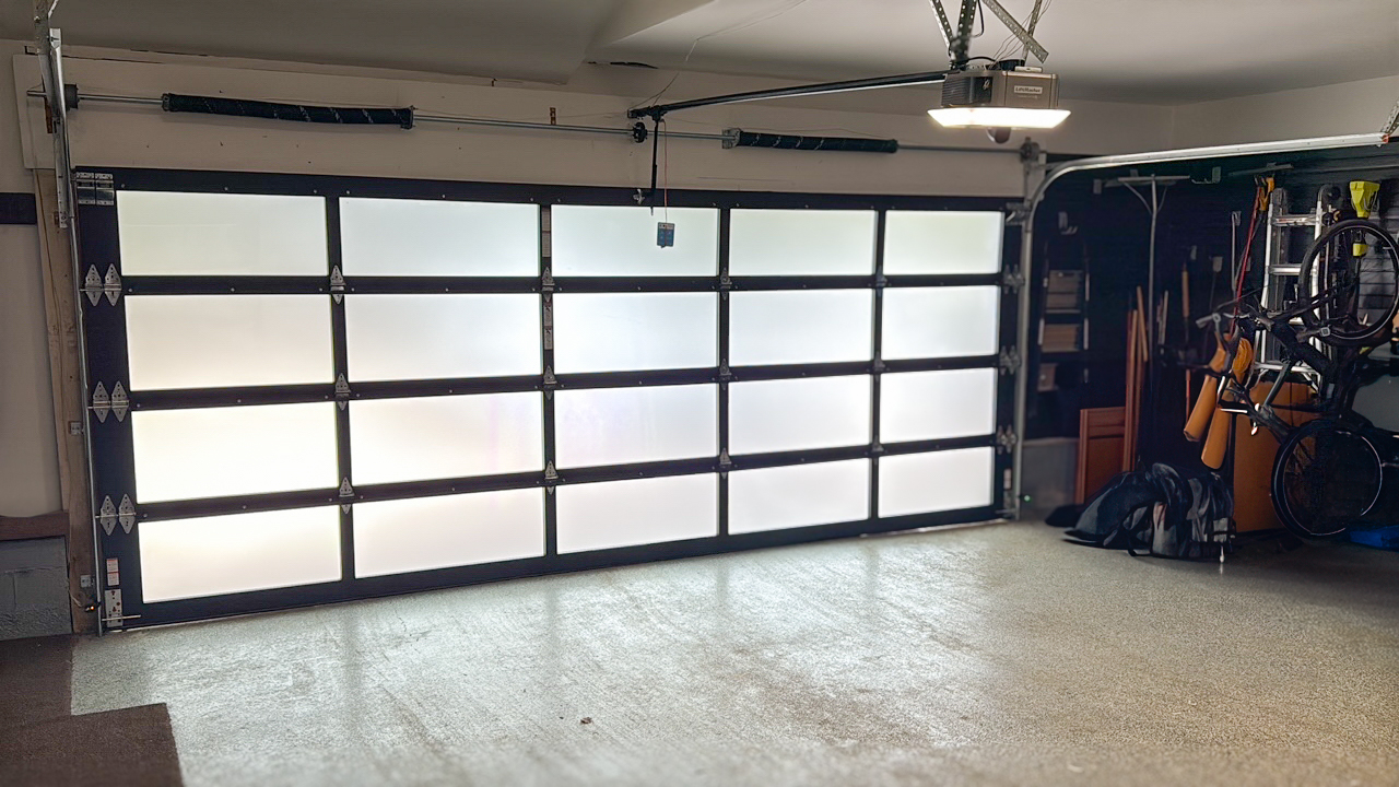 Contemporary / Full-View Glass